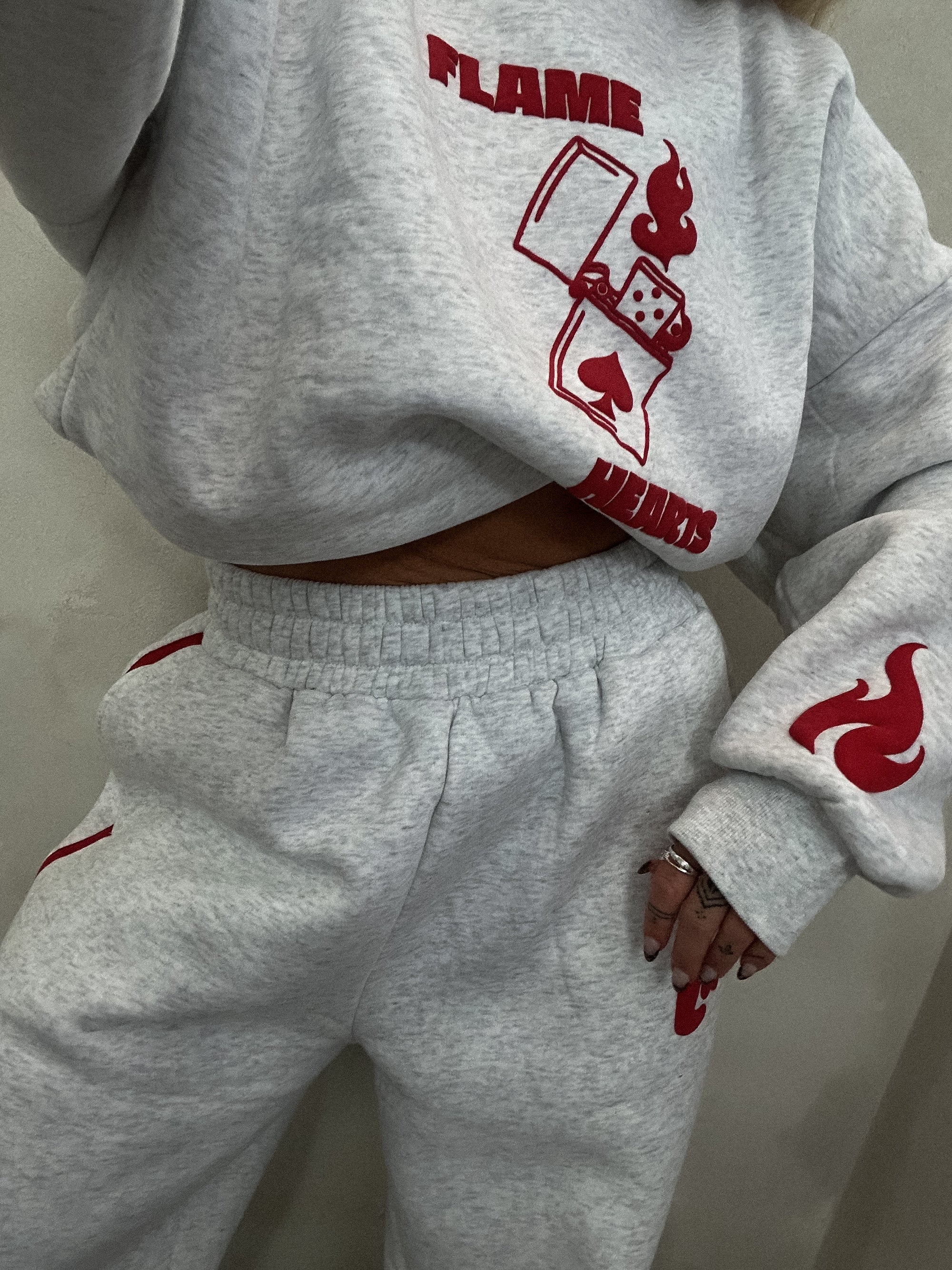 FLAME HEART SWEATER - GREY
