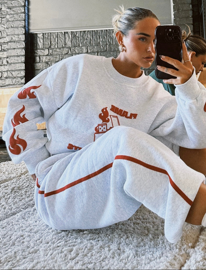 FLAME HEART SWEATER - GREY